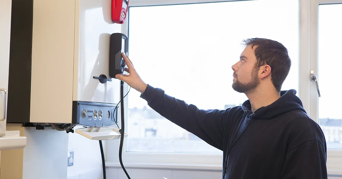 ¿Cómo se mide la presión de una caldera?