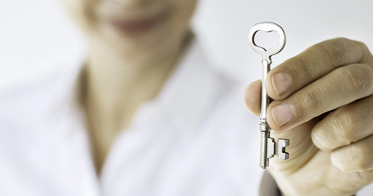 ¿Cómo usar la cobertura de seguro de hogar por la pérdida de una llave?